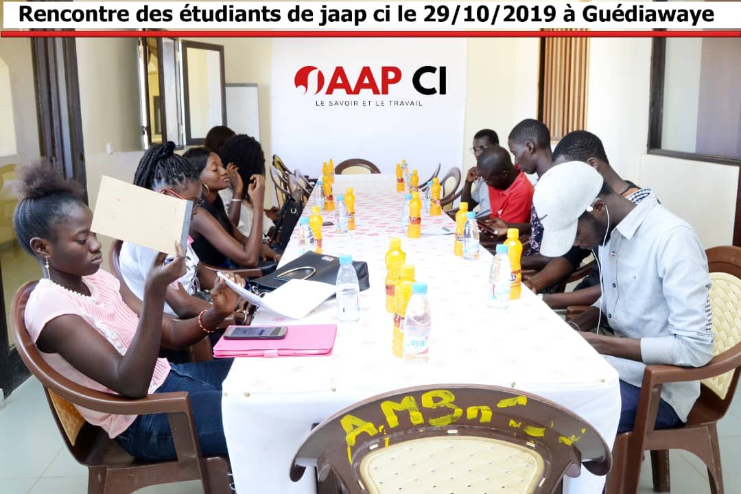 Jaap Ci a reçu les étudiants à son siége pour mieux avoir une vie d'ensemble sur les objectifs de l'organisation